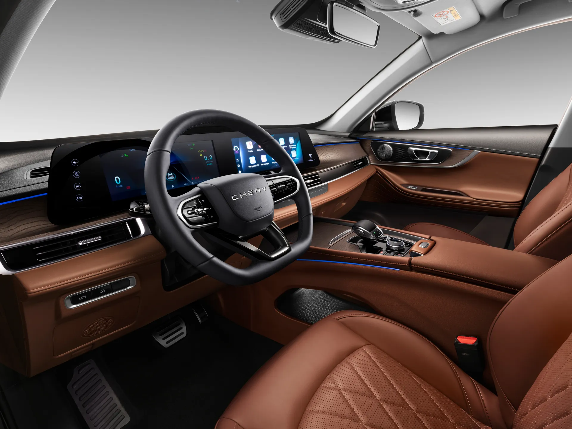 Interior completo, cuero cognac, doble pantalla