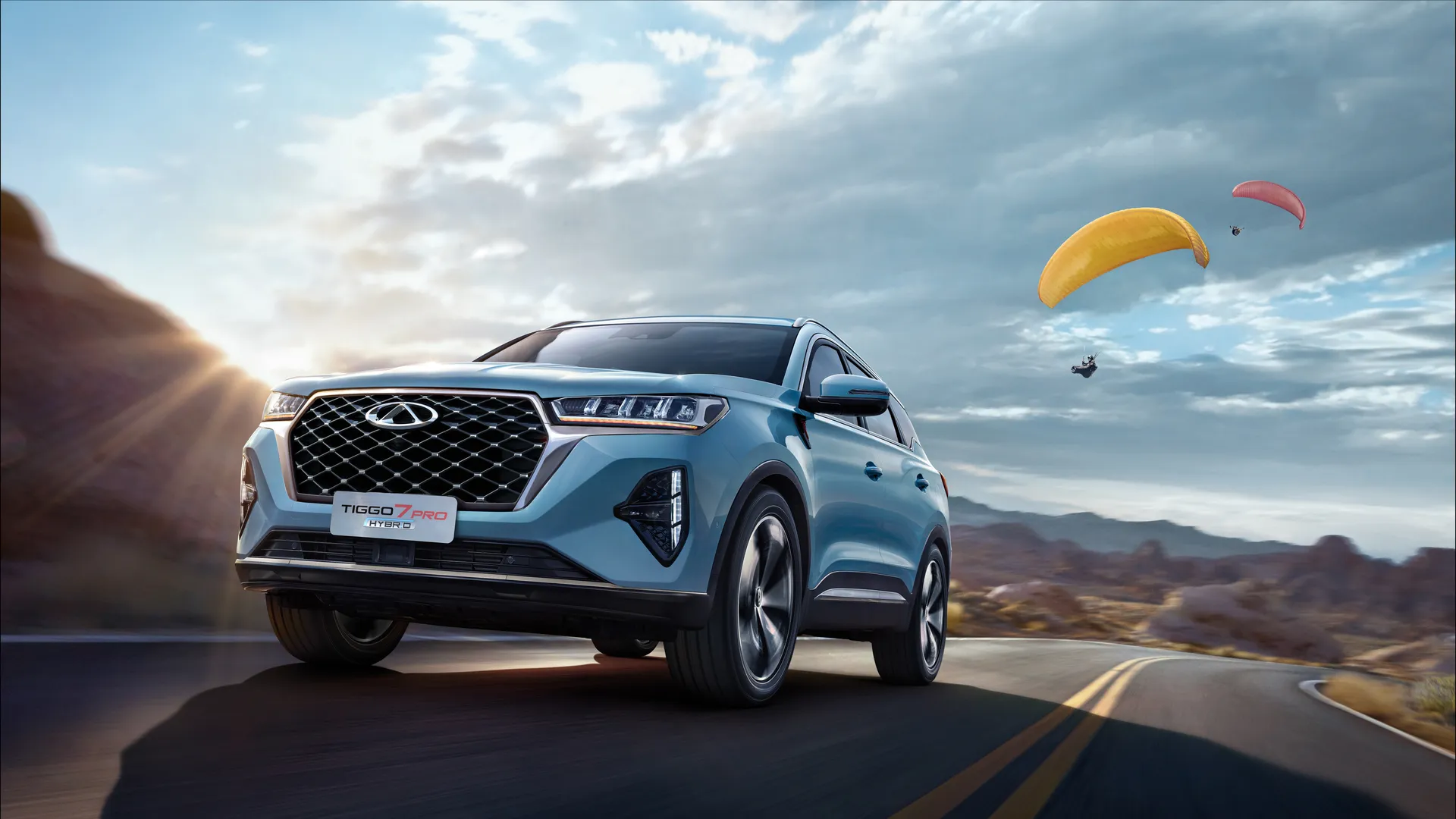 Chery Tiggo 7 Pro Hybrid en ruta de montaña